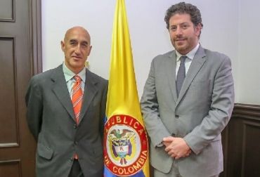 El viceministro de Desarrollo Rural, Javier Pérez Burgos, en reunión con Jesús Quintana, Jefe de la Oficina Subregional para Países Andinos y del Cono Sur del Fondo Internacional de Desarrollo Agrícola (FIDA). Foto: MADR