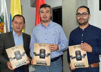 Roberto López, Secretario de Educación y Cultura de Guarne,Sneyder Quiceno, Alcalde y Rodrigo y Rodrigo Moreno, Historiador
