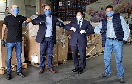 De izquierda a derecha aparecen Carlos Mario Gallego, CEO de Moncada Holding; Luis Guillermo Plata Páez, gerente nacional para el Covid-19; Salem Rashid Alouis, embajador de los Emiratos Árabes en Colombia, y John Jairo Arboleda Céspedes, rector de la Universidad de Antioquia. Foto: cortesía Yair Ardila, Cancillería de Colombia.