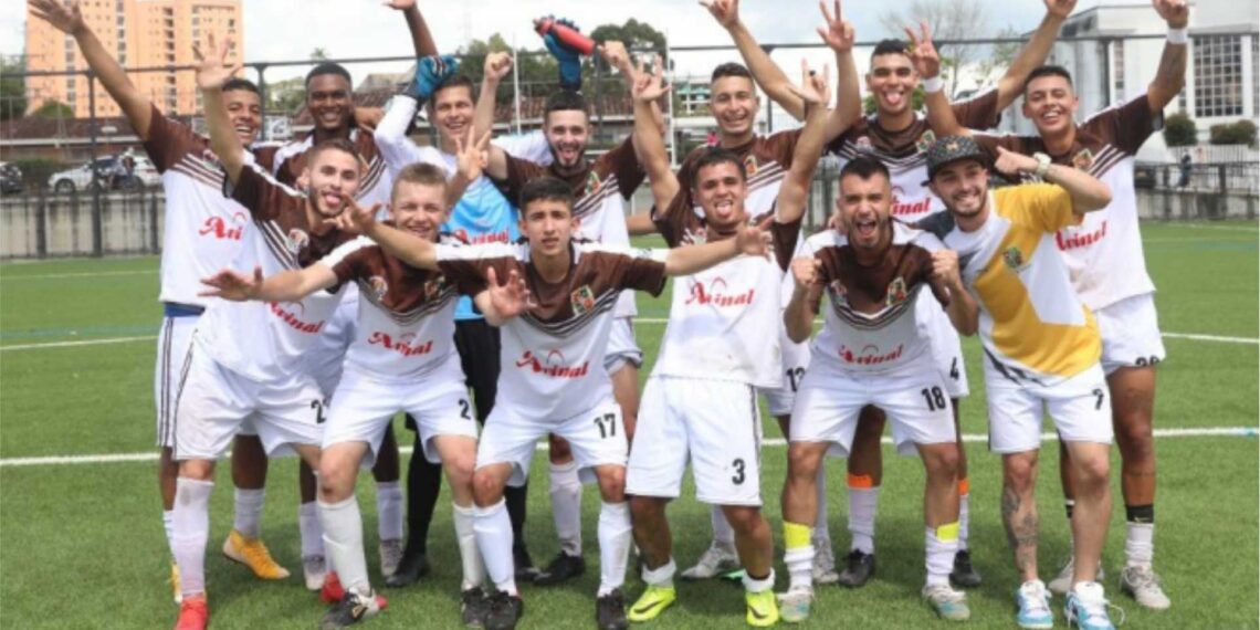 El Carmen de Viboral Campeón de fútbol tras vencer a Itagüí. Fotos de Rodrigo Mora Quiroz de Indeportes Antioquia