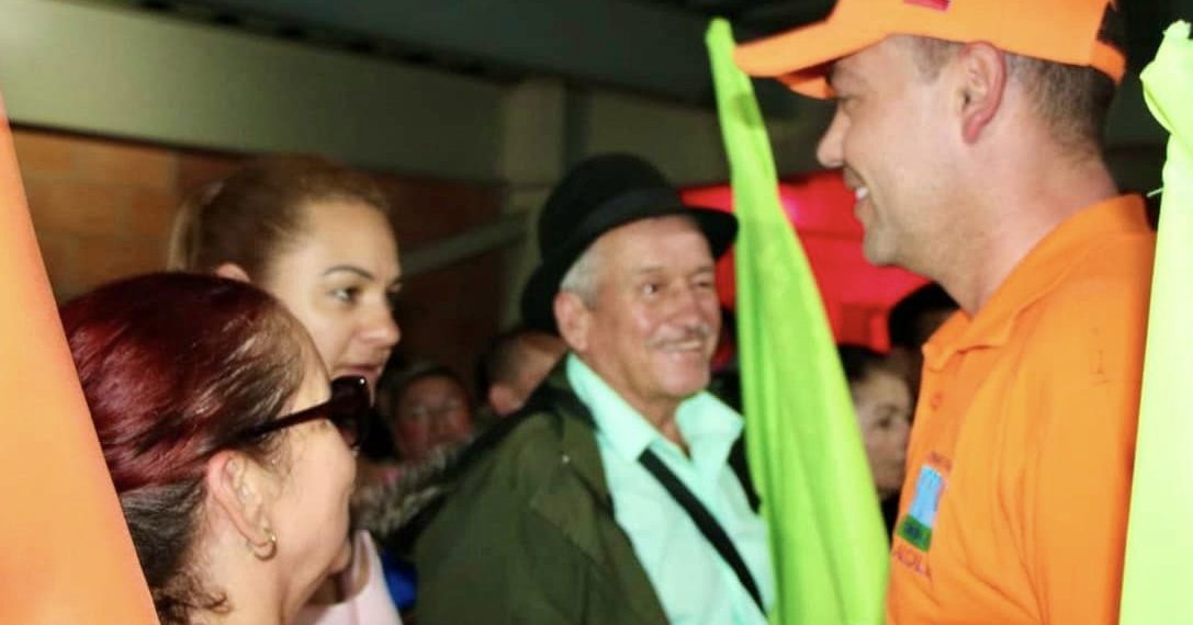Foto: Campaña Fernando Valencia